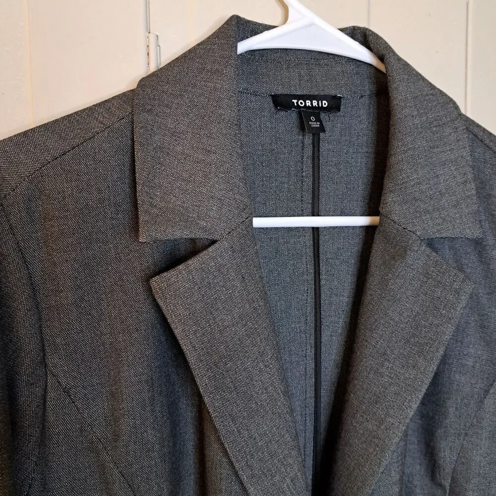 Torrid Women Long Line Blazer Gray Size Plus 0 Buttons Long Sleeve - Picture 6 of 11